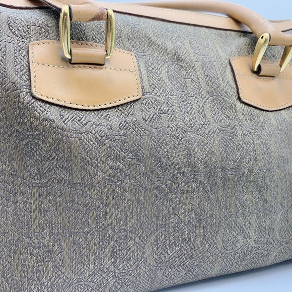 GUCCI Vintage Canvas GUCCI Logo Handbag in Tan - Picture 8 of 16